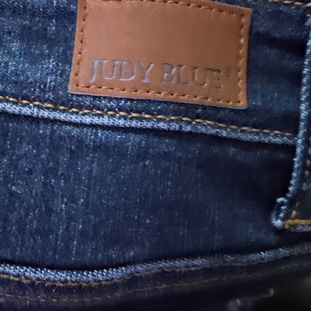 Judy Blue Dark Blue Frayed Ankle Jeans - Picture 3 of 6